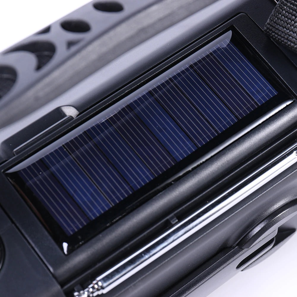 solar-powered-emergency-power-bank-sos-a_description-30.jpg